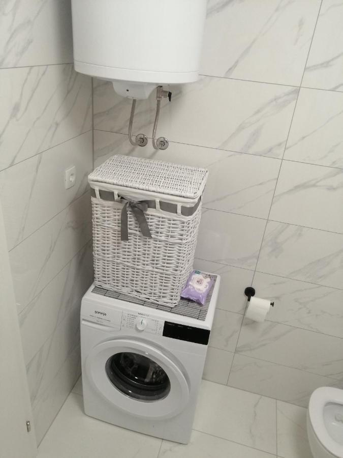 Luxury Apartment Queen Solin Exterior photo
